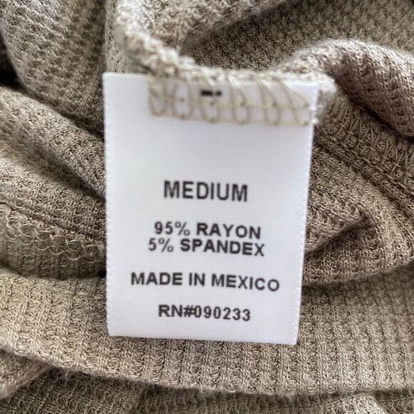 Kendall Kylie V-Neck Grey Ribbed Halter Tank Top Sleeveless Size Medium - Picture 4 of 7